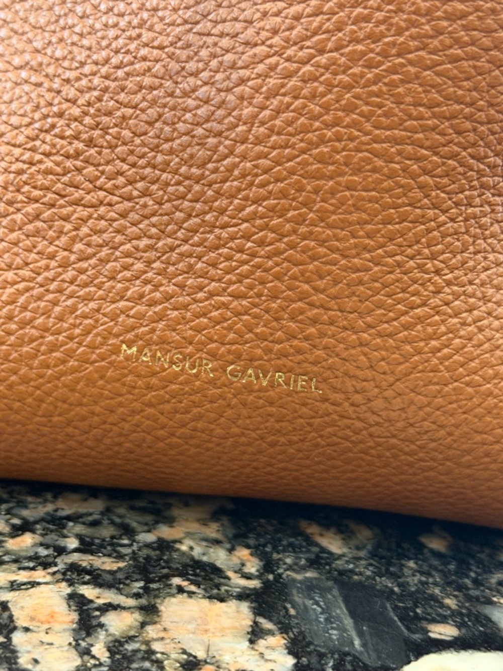 Beautiful Mansur Gavriel medium bucket bag in rich brown pebbled leather 🤎 - Picture 2 of 6